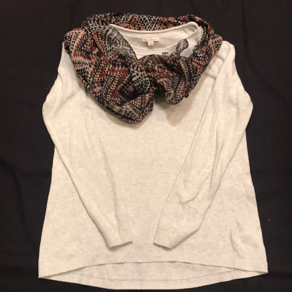 Gap sweater